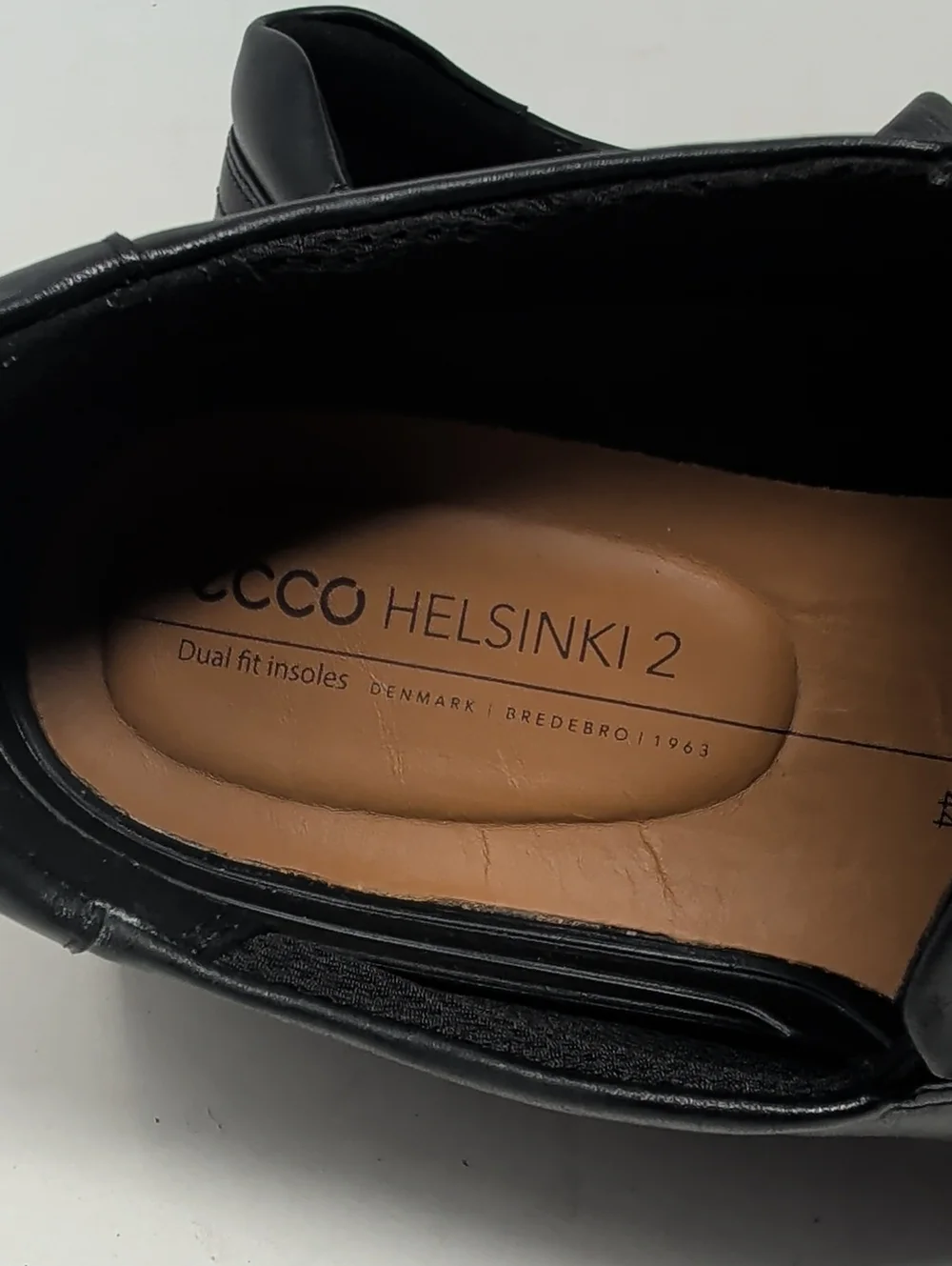 Ecco Helsinki 2 Men’s Black Leather Slip-On Loafers